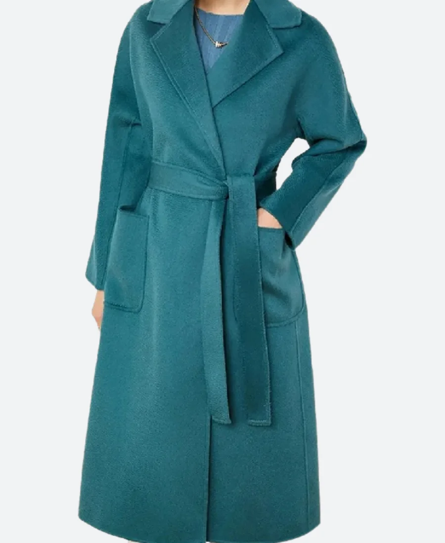 Another Simple Favor Stephanie Smothers Fur Coat Front Image